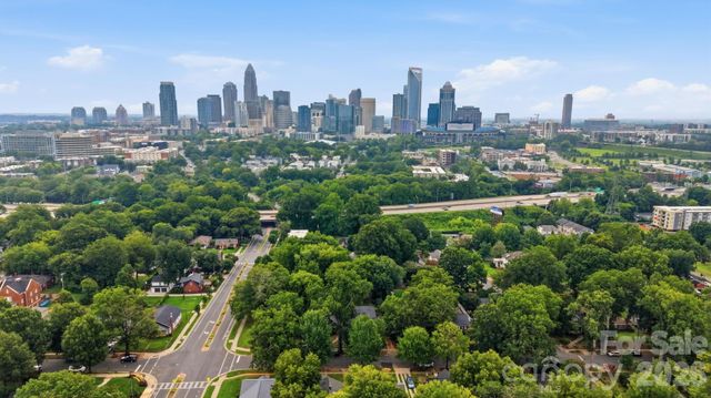 321 Grandin Road, Charlotte, NC 28208