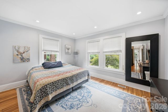 321 Grandin Road, Charlotte, NC 28208