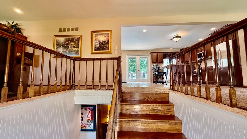 Image 2 of property listing at 545 Meadowbrook, Centralia, IL 62801