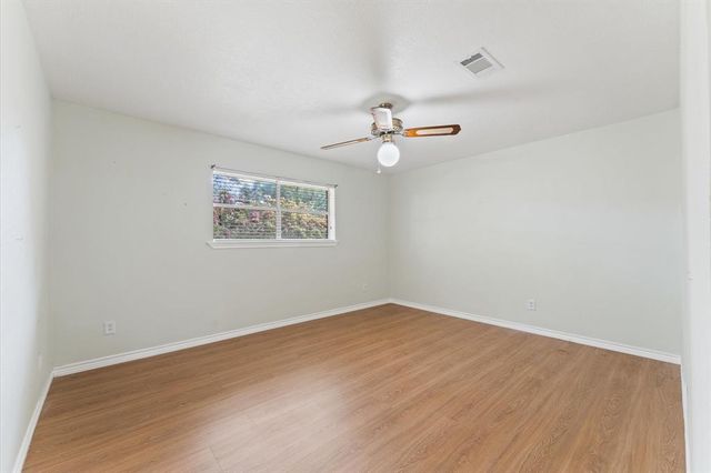 1526 17th Avenue N, Texas City, TX 77590