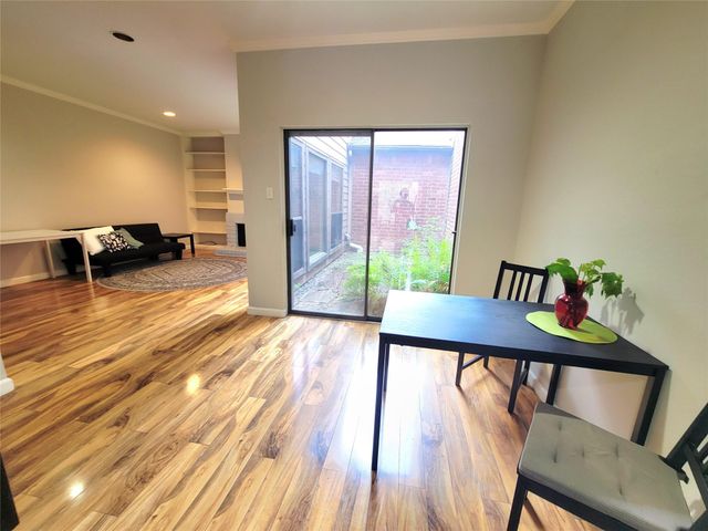 7447 Cambridge Street 30, Houston, TX 77054