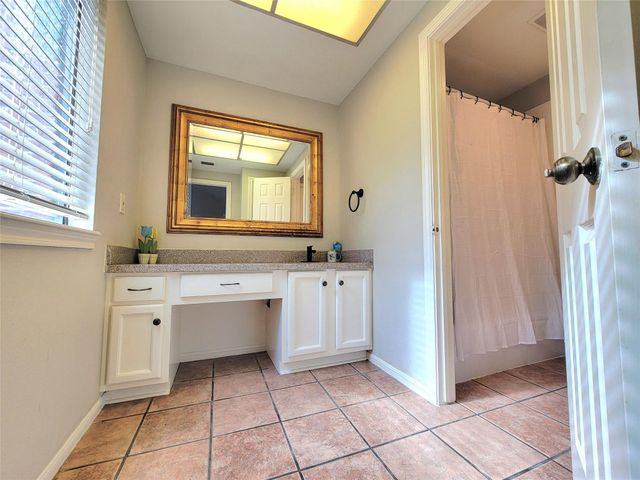 7447 Cambridge Street 30, Houston, TX 77054