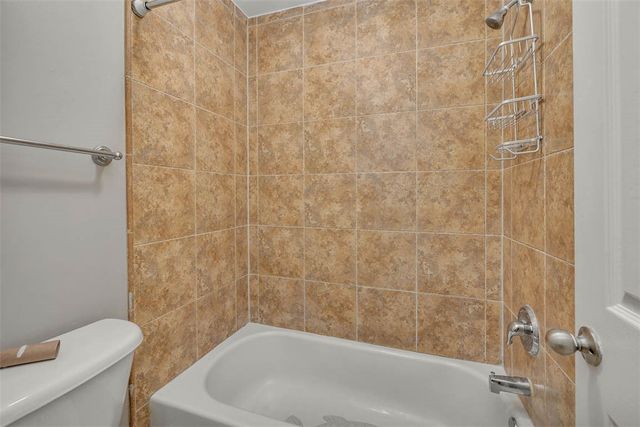 2512 Demere Road 7, St Simons Island, GA 31522