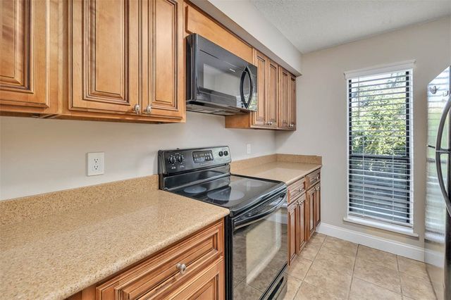 2512 Demere Road 7, St Simons Island, GA 31522