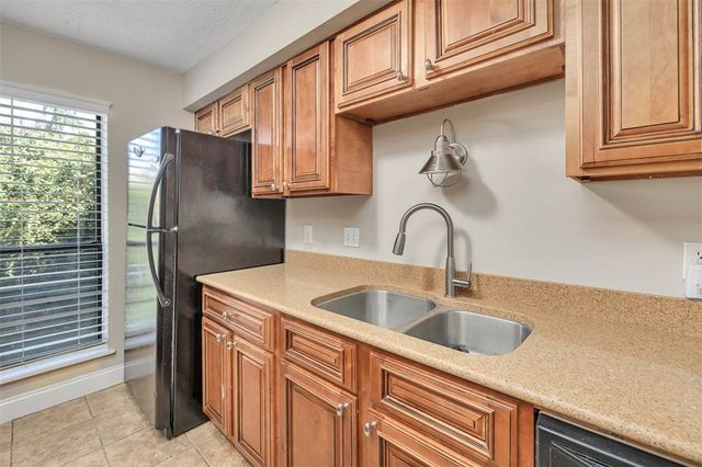 2512 Demere Road 7, St Simons Island, GA 31522