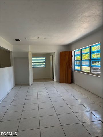 3977 Seminole AVE, Fort Myers, FL 33916