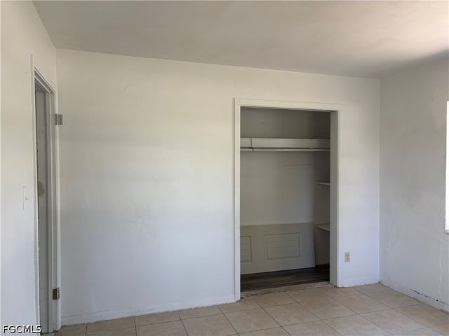 3977 Seminole AVE, Fort Myers, FL 33916
