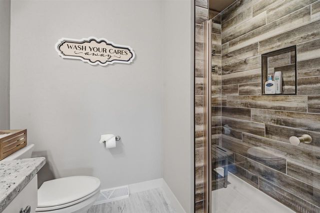 W7008 JACLYN LANE, Greenville, WI 54942