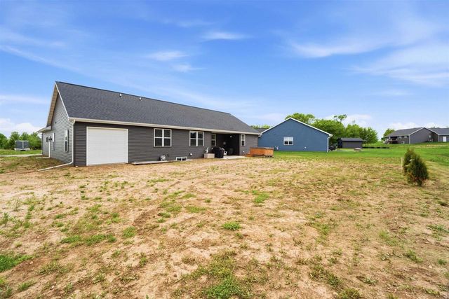 W7008 JACLYN LANE, Greenville, WI 54942