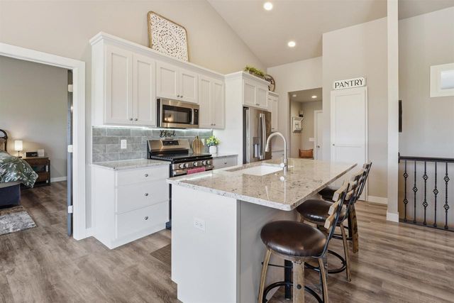W7008 JACLYN LANE, Greenville, WI 54942