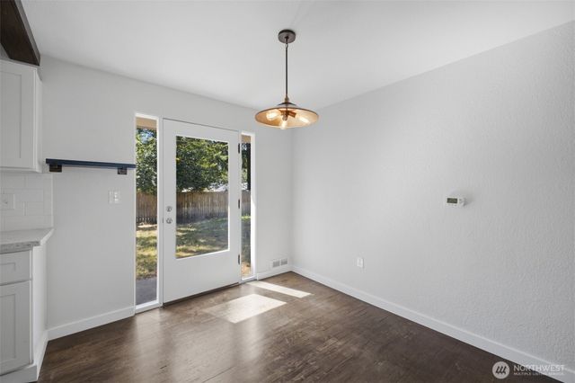 9808 Hipkins Road SW, Lakewood, WA 98498
