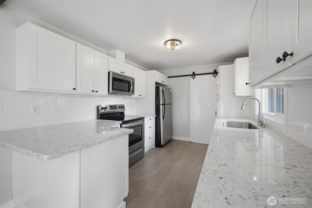 9808 Hipkins Road SW, Lakewood, WA 98498