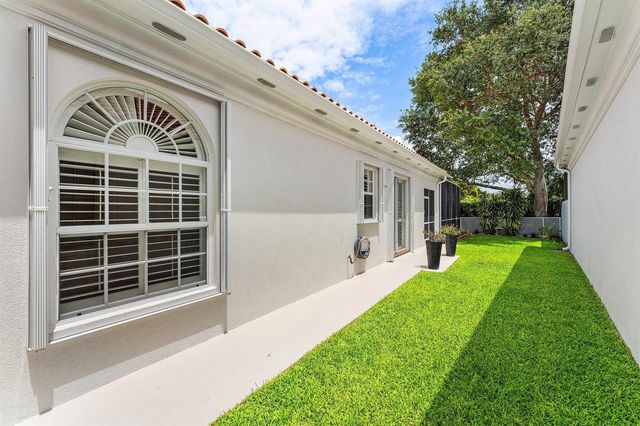 4786 Orchard Lane, Delray Beach, FL 33445