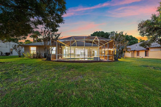 2108 SW Oakwater Point, Palm City, FL 34990