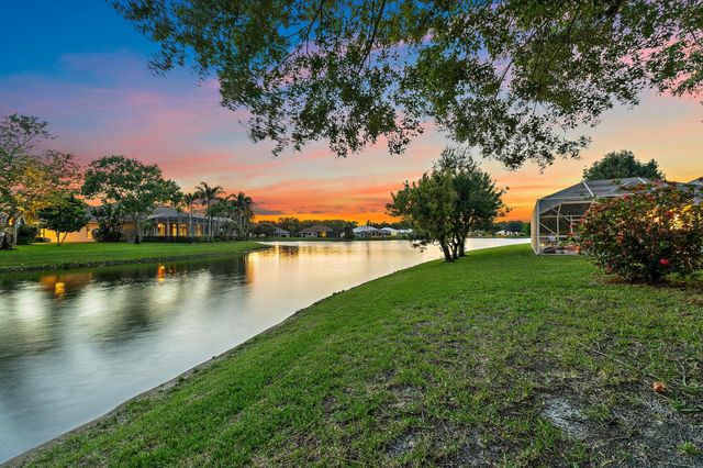 2108 SW Oakwater Point, Palm City, FL 34990