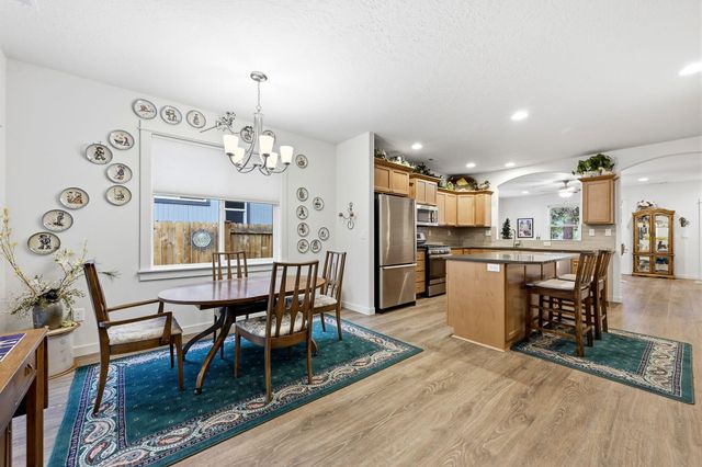 619 N Meadow Lane, Sisters, OR 97759