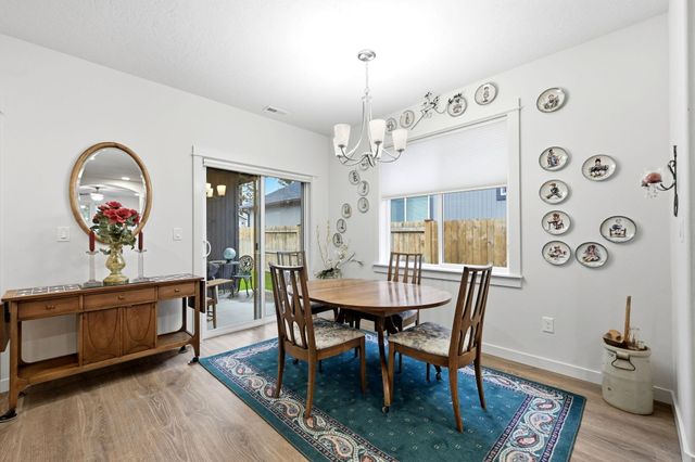 619 N Meadow Lane, Sisters, OR 97759