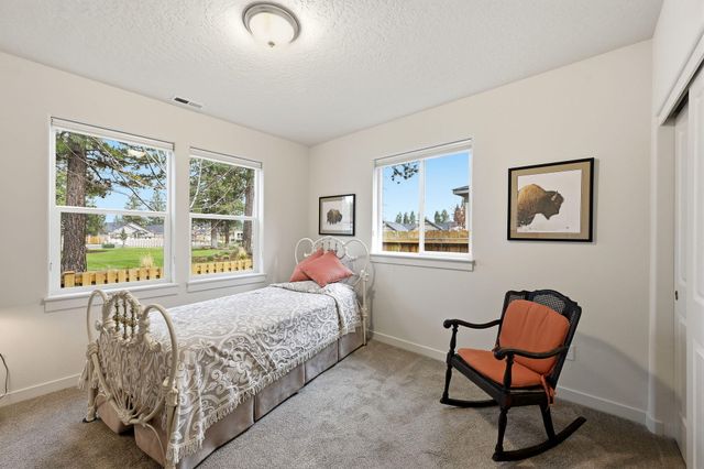 619 N Meadow Lane, Sisters, OR 97759