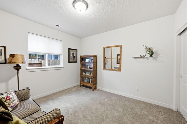 619 N Meadow Lane, Sisters, OR 97759