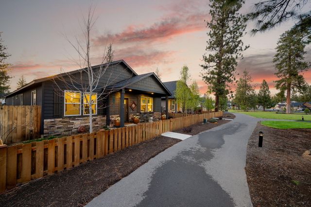 619 N Meadow Lane, Sisters, OR 97759