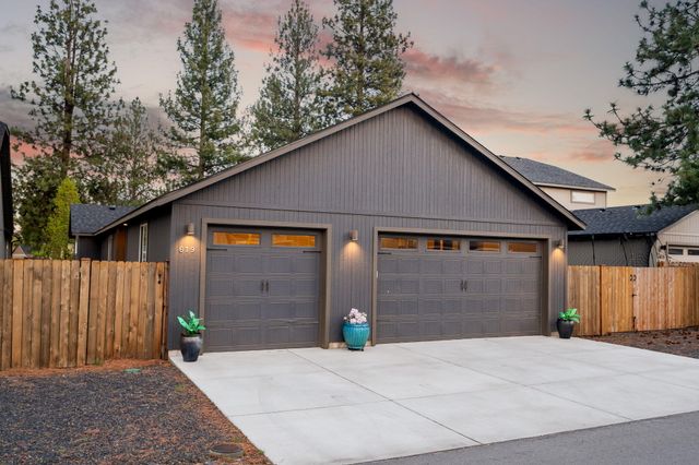 619 N Meadow Lane, Sisters, OR 97759