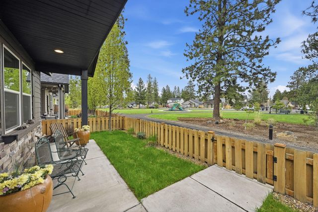 619 N Meadow Lane, Sisters, OR 97759