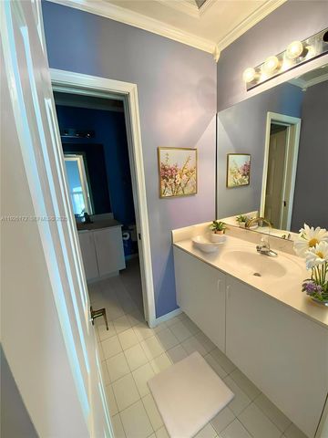 1032 Sequoia Ln, Weston, FL 33327