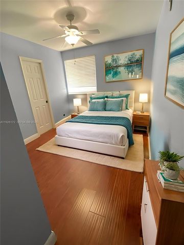 1032 Sequoia Ln, Weston, FL 33327