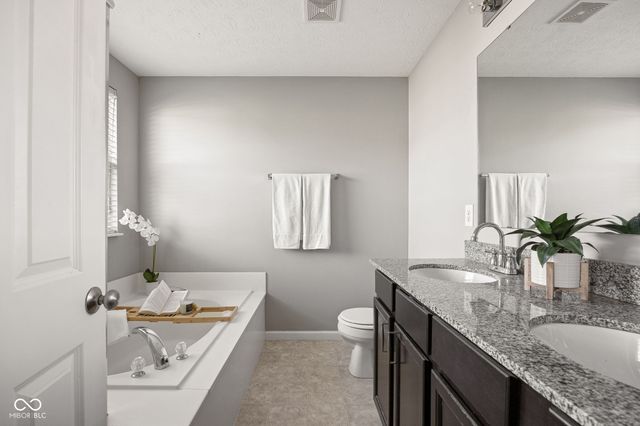 13923 Luxor Chase, Fishers, IN 46038