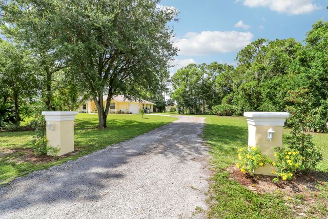 18854 48th Avenue N, The Acreage, FL 33470