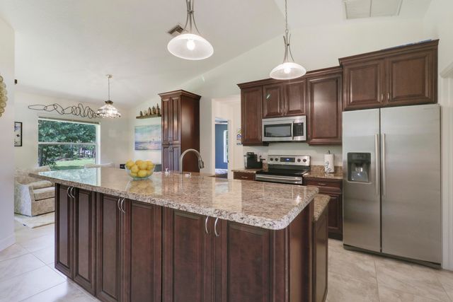 18854 48th Avenue N, The Acreage, FL 33470