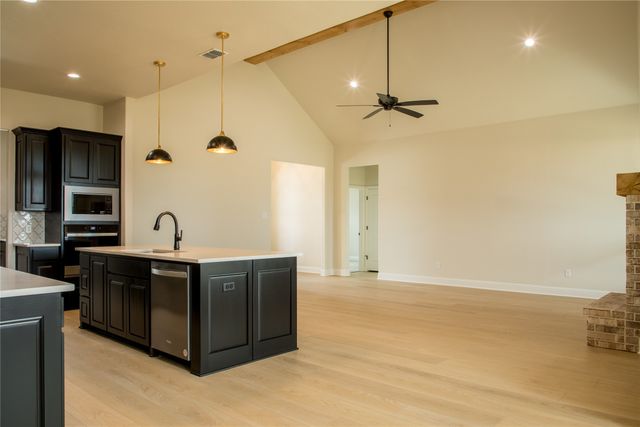 201 Belmont Drive, Willow Park, TX 76087