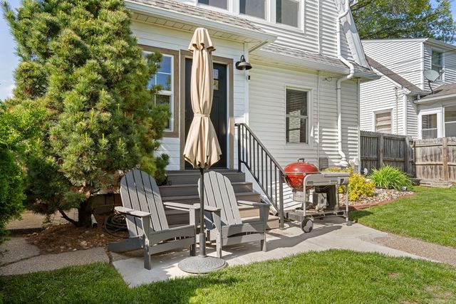 911 GRAND Court, Davenport, IA 52803