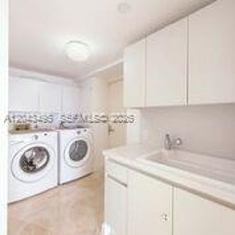 2127 Brickell Avenue 2504, Miami, FL 33129