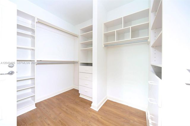 2127 Brickell Avenue 2504, Miami, FL 33129
