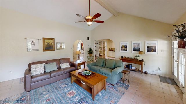 4006 Spanish Oak LN, Dripping Springs, TX 78620