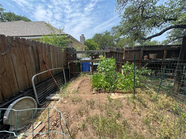 4006 Spanish Oak LN, Dripping Springs, TX 78620