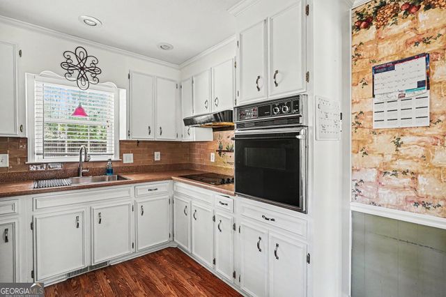 752 Springdale Woods Drive, Macon, GA 31210