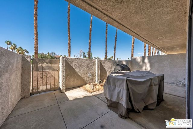 805 E Arenas Road, Palm Springs, CA 92262