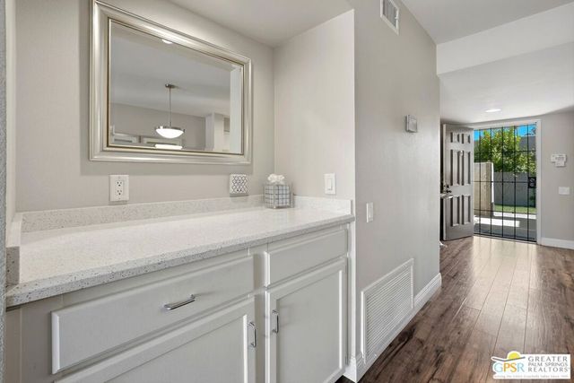 805 E Arenas Road, Palm Springs, CA 92262