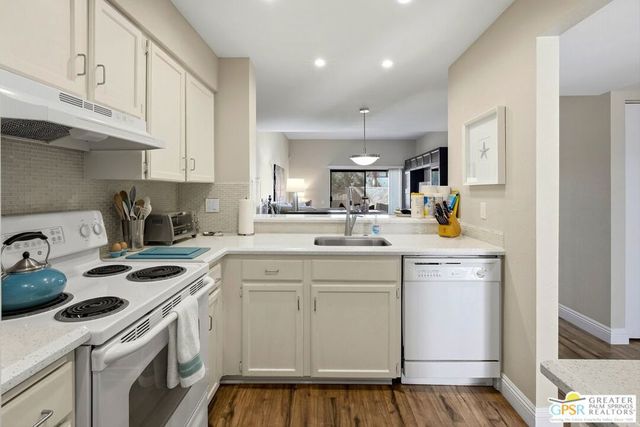 805 E Arenas Road, Palm Springs, CA 92262