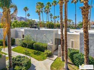 805 E Arenas Road, Palm Springs, CA 92262