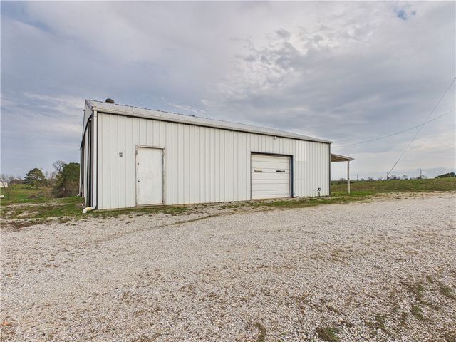 10881 Rainbow Ridge Road, Omaha, AR 72662