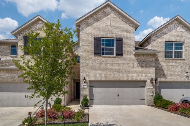 528 Hutchinson Lane, Lewisville, TX 75077