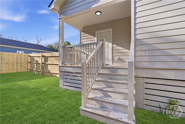 150 Darling Street, Savannah, GA 31408