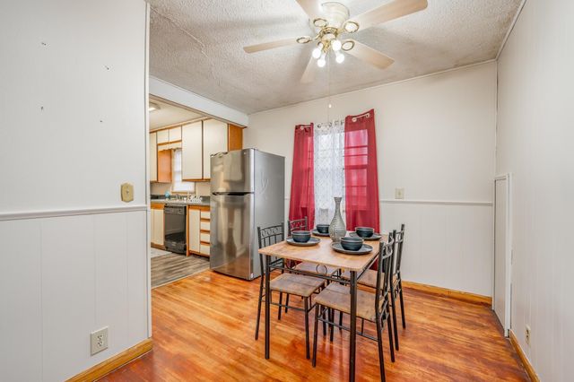 1608 Drollinger St, Wichita, KS 67218