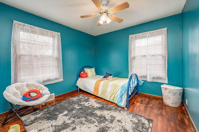 1608 Drollinger St, Wichita, KS 67218