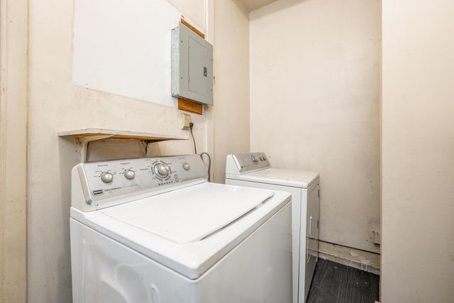 1608 Drollinger St, Wichita, KS 67218