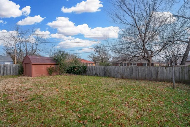 1608 Drollinger St, Wichita, KS 67218