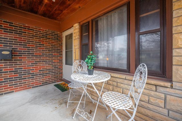 1608 Drollinger St, Wichita, KS 67218